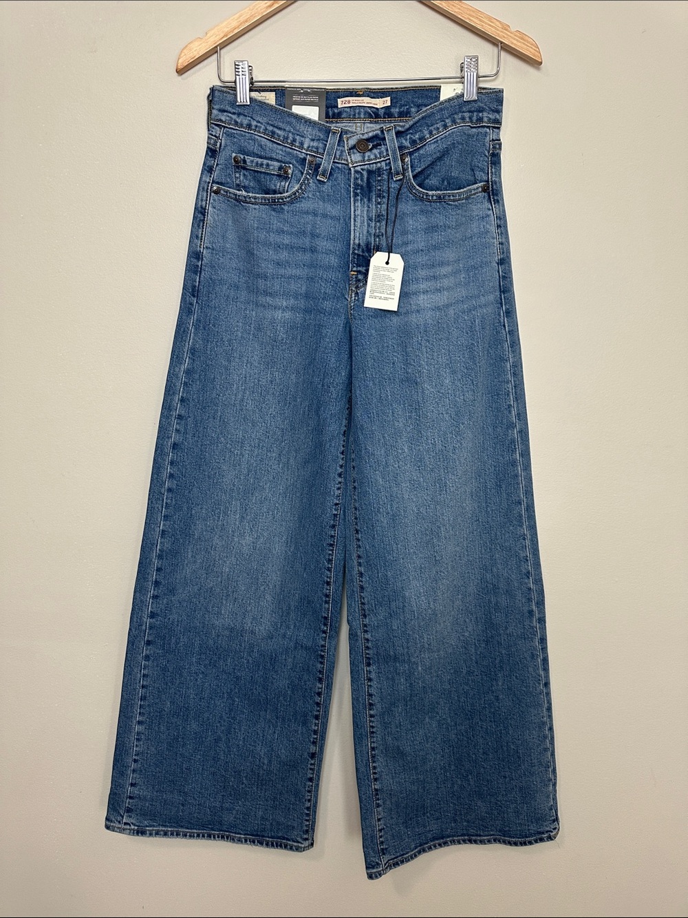 Levi's Wide-Leg High-Rise Jeans size 27